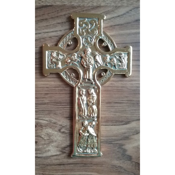 Vintage Jeweled Celtic Cross Pewter Goldtone Finish 7.75" - Picture 3 of 9